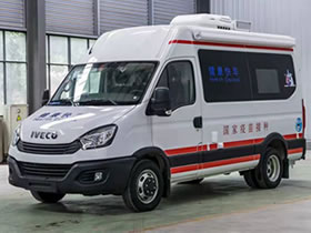 依維柯移動式疫苗接種車，可下鄉(xiāng)鎮(zhèn)